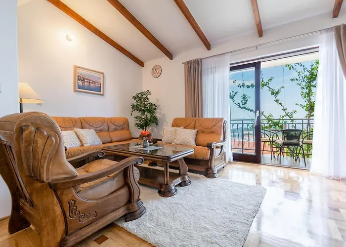 Iva With Sea View Apartman