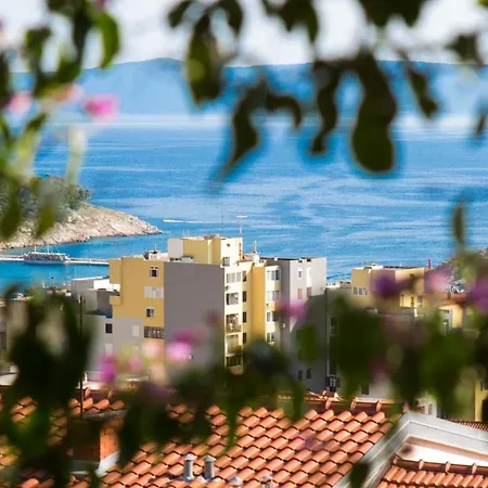 Διαμέρισμα Iva With Sea View *