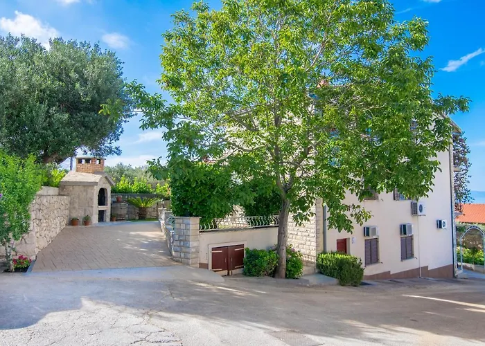 Apartment Iva With Sea View Makarska