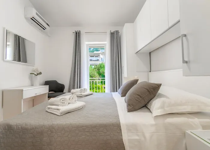 Iva With Sea View Makarska