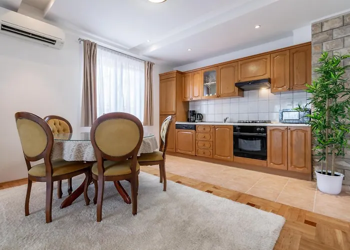 Apartment Iva With Sea View *