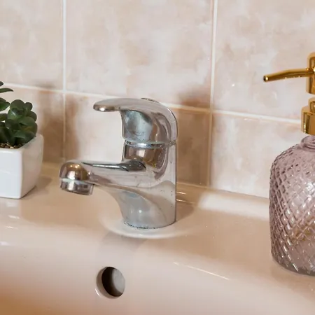 Апартаменти Iva With Sea View Макарська